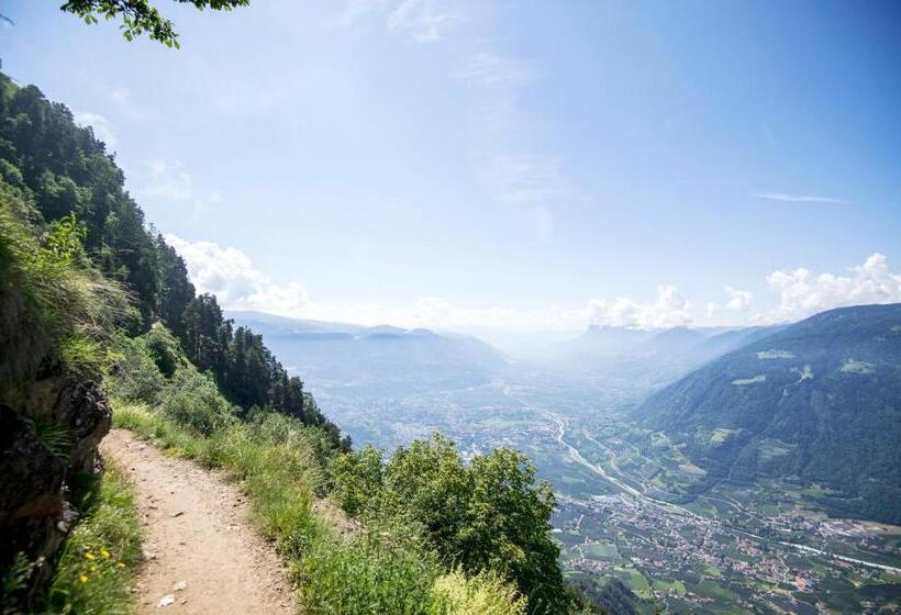 בית מלון כפרי Lindenhof Pure Luxury & Spa Dolcevita Resort