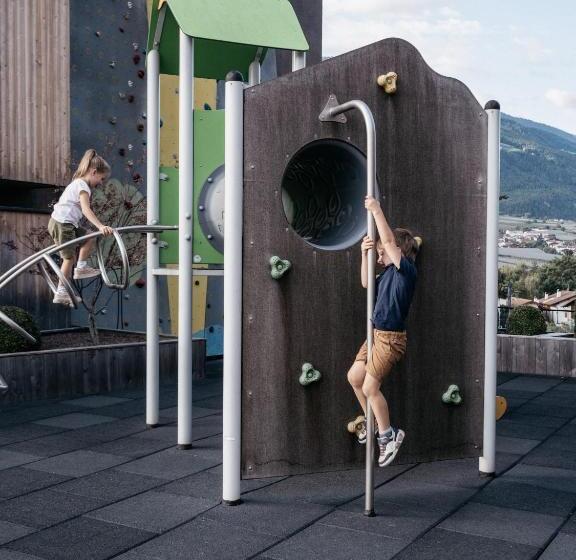 בית מלון כפרי Lindenhof Pure Luxury & Spa Dolcevita Resort