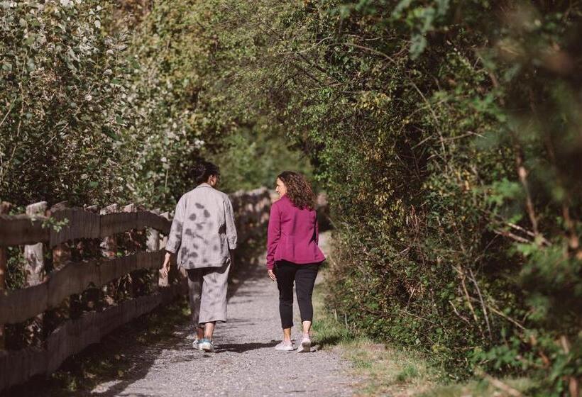 בית מלון כפרי Lindenhof Pure Luxury & Spa Dolcevita Resort