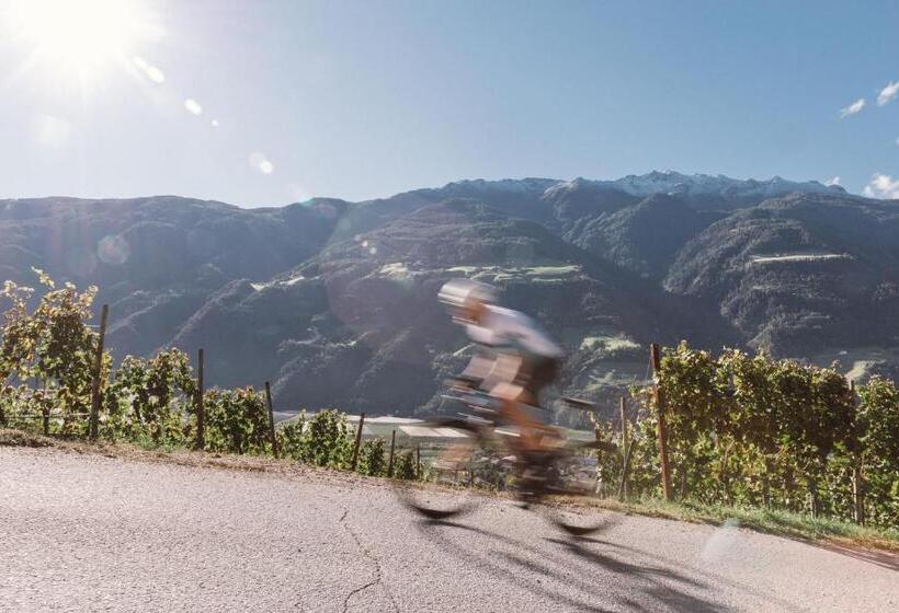 בית מלון כפרי Lindenhof Pure Luxury & Spa Dolcevita Resort