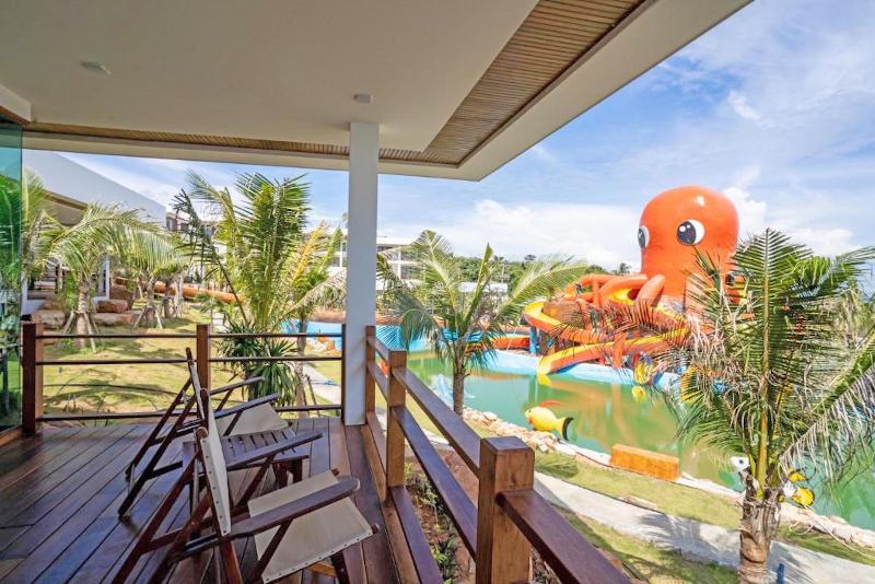 호텔 Phi Phi Mountain Beach Resort Sha Certified