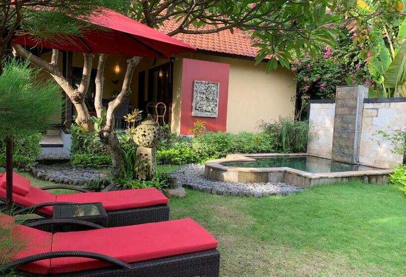 בית מלון כפרי Teluk Karang Dive & Spa Resort