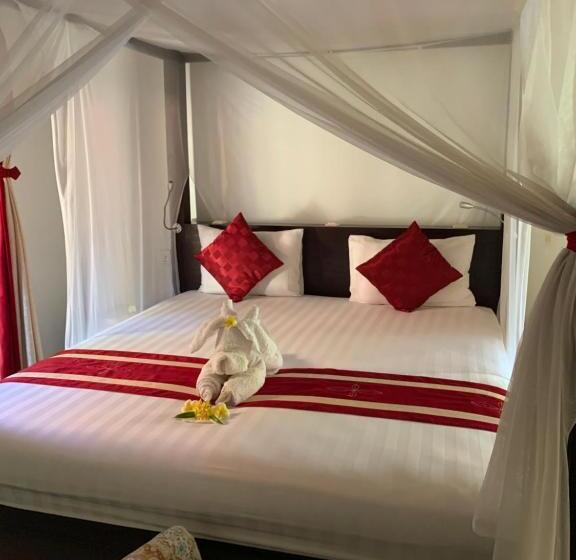 בית מלון כפרי Teluk Karang Dive & Spa Resort