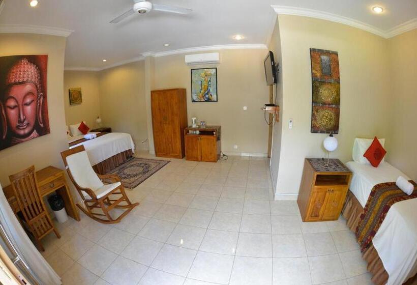 בית מלון כפרי Villa Alba Bali Dive Resort