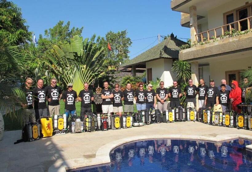 בית מלון כפרי Villa Alba Bali Dive Resort