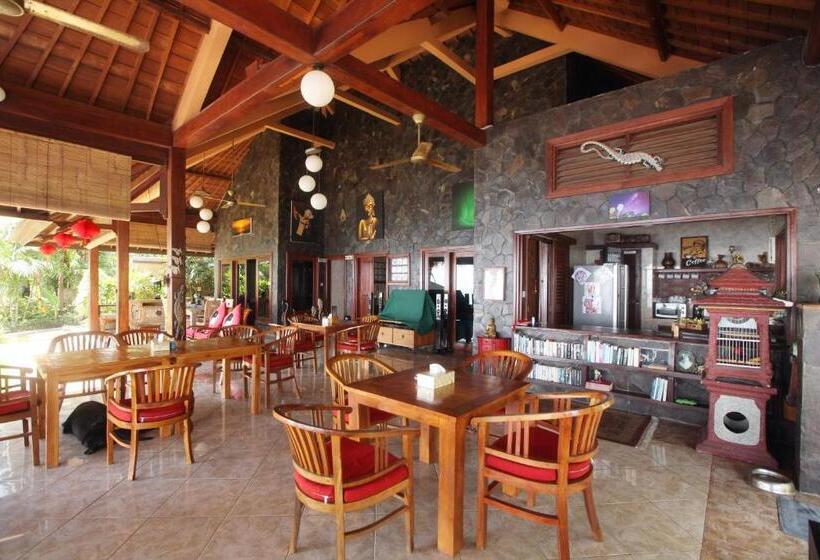 בית מלון כפרי Villa Alba Bali Dive Resort