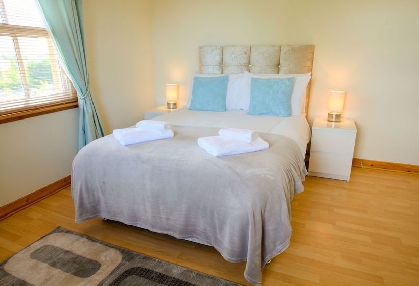 Knightsridge House Apartment