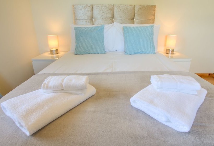 Knightsridge House Apartment