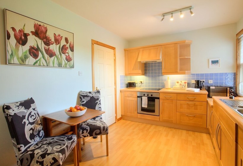 Knightsridge House Apartment