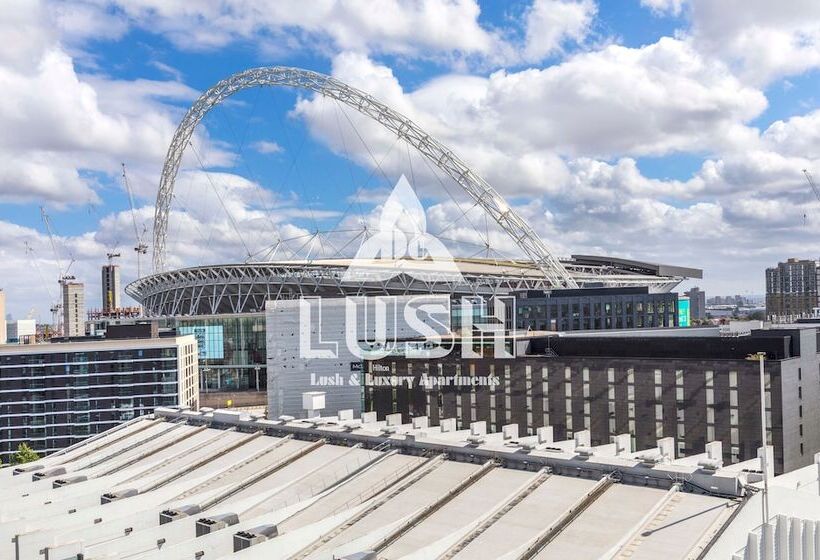 Lush Apartment London Designer Outlet