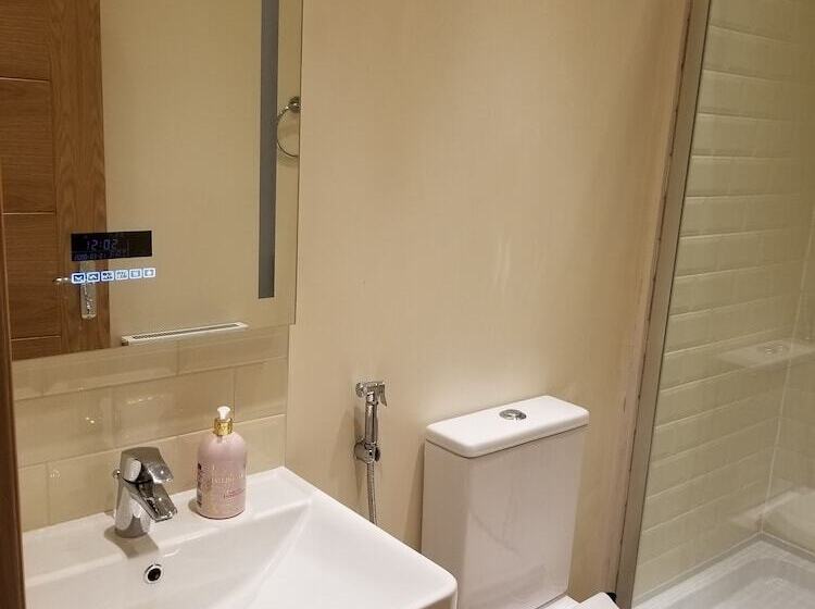 Mayflower Apartments