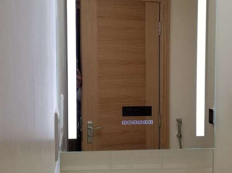 Mayflower Apartments