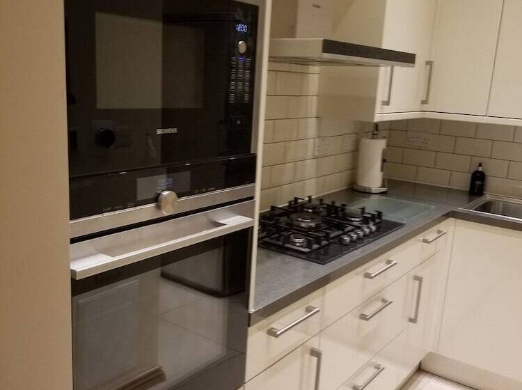 Mayflower Apartments