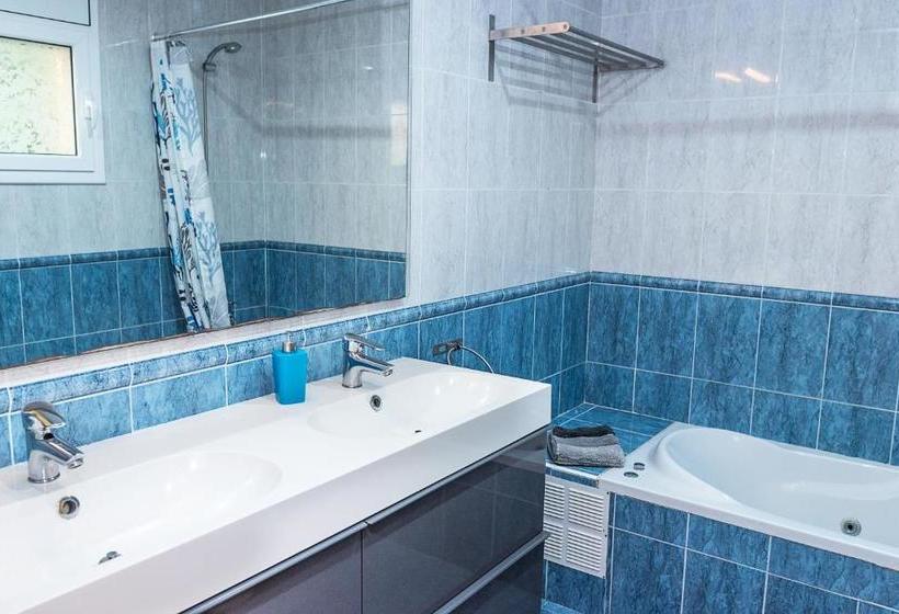 Hauzify I Villa Malvet