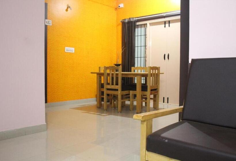 בית מלון כפרי Arra Transit Bengaluru International Airport