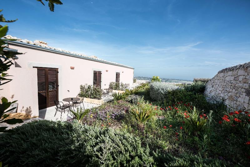 هتل La Dimora Di Spartivento Bw Signature Collection