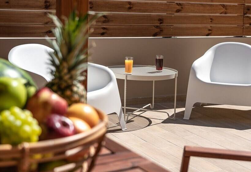 Nemeseos 82m² Homm Apartment With Roof Garden And Pool