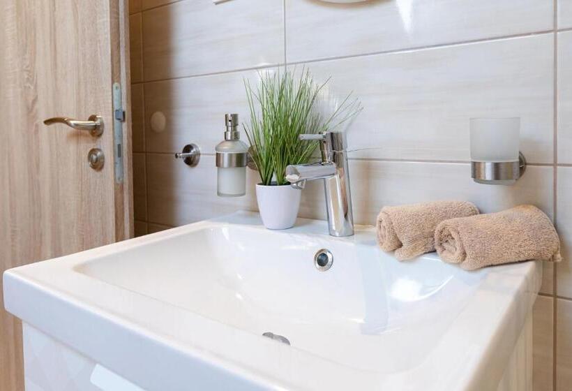 Пансион Balaton Fantasy Villa