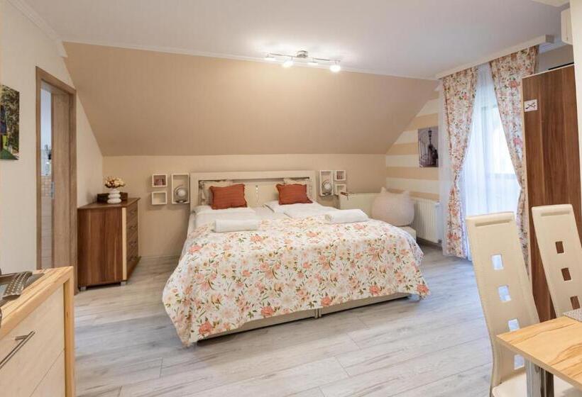 펜션 Balaton Fantasy Villa