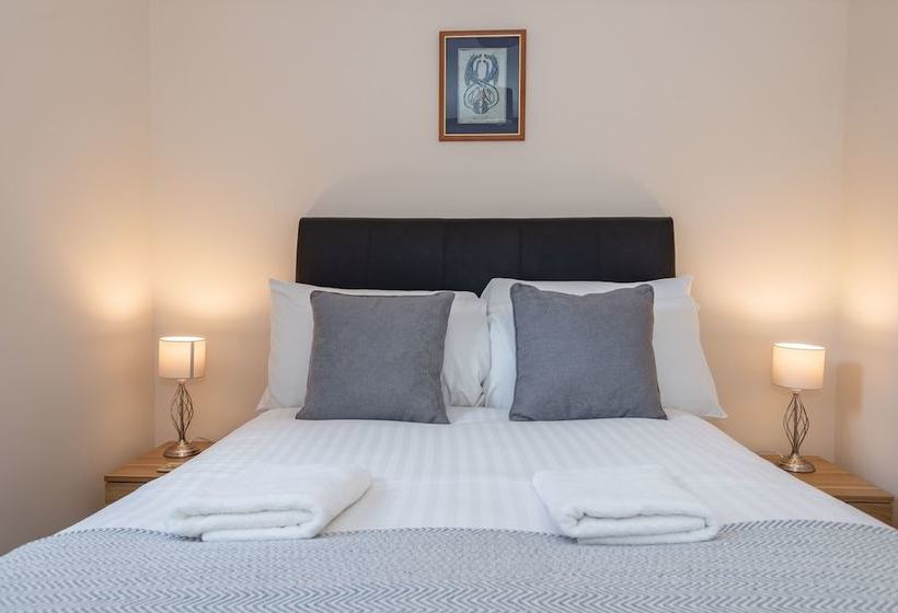 Achaniar Cottage  Central St Andrews