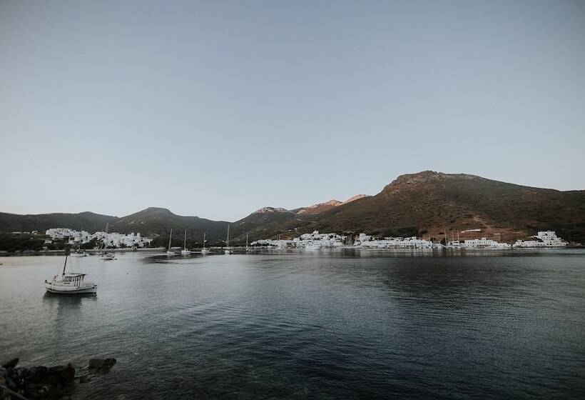 Amorgis Seaside Villa