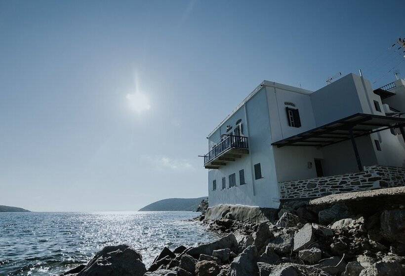 Amorgis Seaside Villa