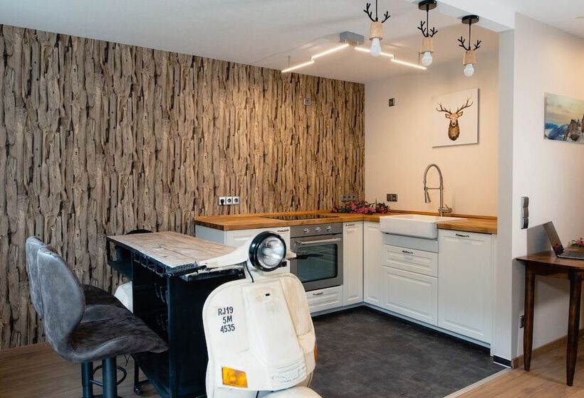 Apartment Schwarz Waldperle