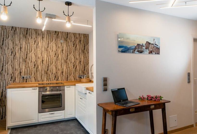 Apartment Schwarz Waldperle