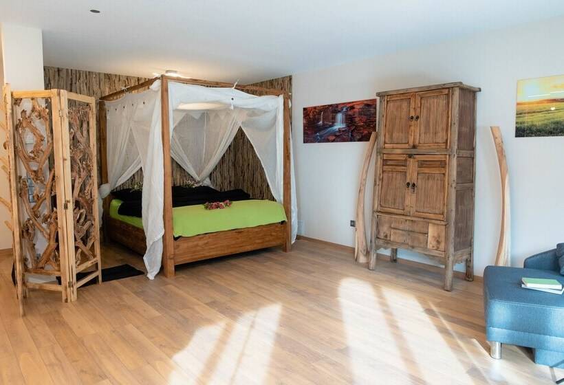 Apartment Schwarz Waldperle