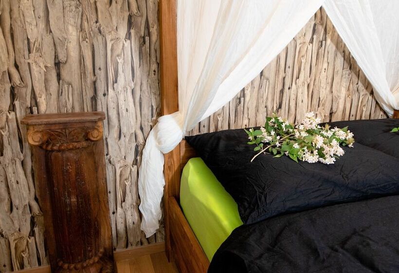 Apartment Schwarz Waldperle