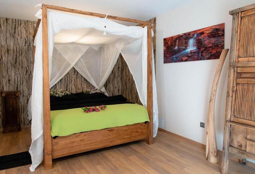 Apartment Schwarz Waldperle