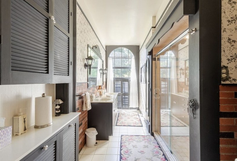 مبيت وإفطار Cuyahoga Valley Inn