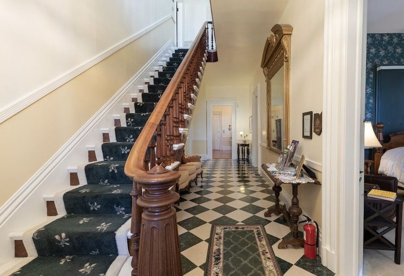 مبيت وإفطار Cuyahoga Valley Inn