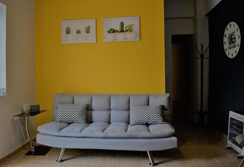 Cozy Apartment In Central Athens