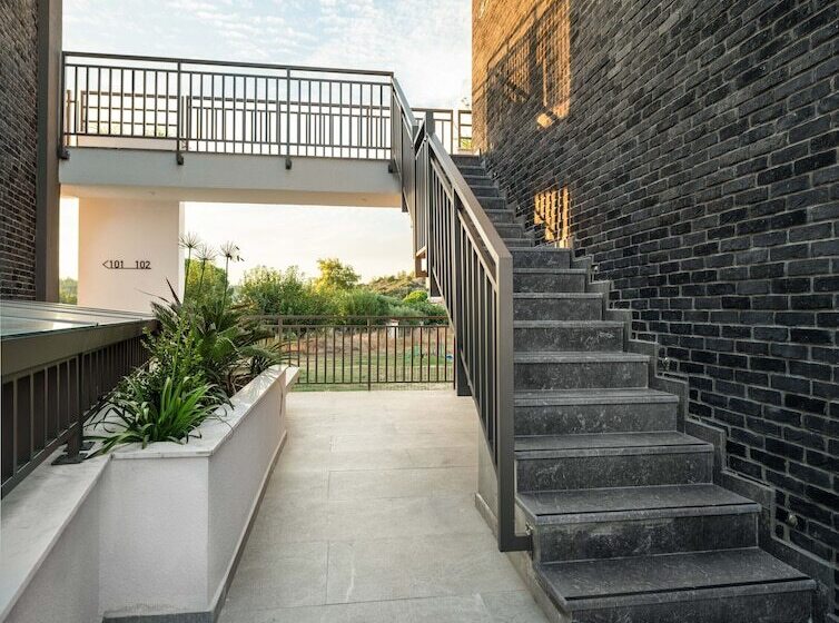 Eco Green Residences & Suites