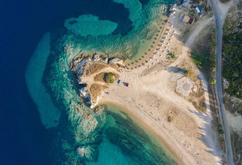 Eco Green Residences & Suites