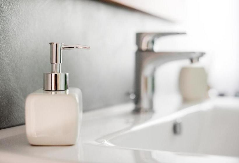 Feel Good Penthouse With Jacuzzi