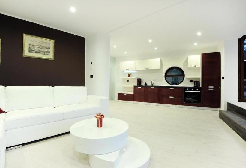 Feel Good Penthouse With Jacuzzi