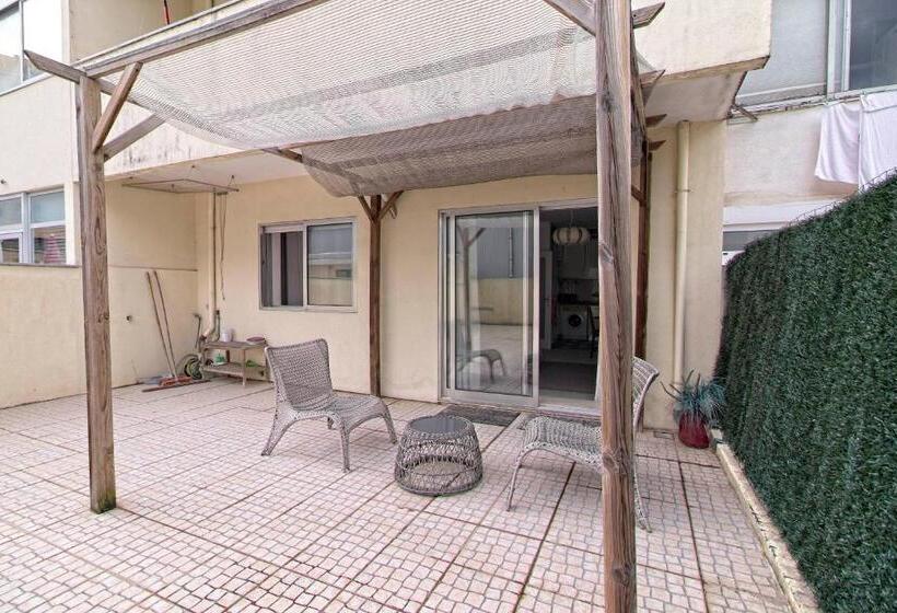 Gaia Central Apartment