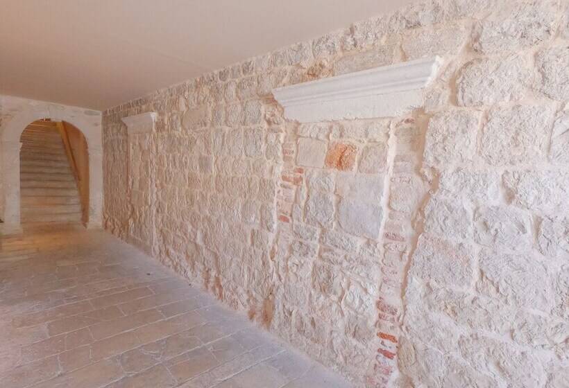 Historic Piazza House & Romantic Hidden Garden