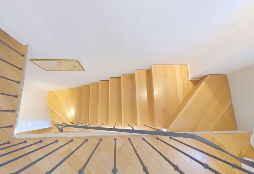 Historic Piazza House & Romantic Hidden Garden