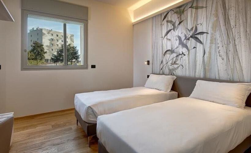 פונדק Park Hotel & Residence By The Cube