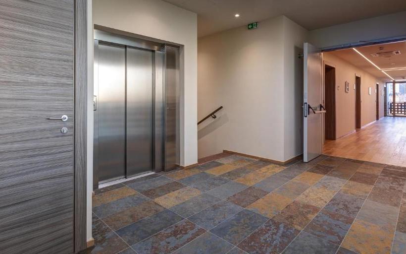 פונדק Park Hotel & Residence By The Cube