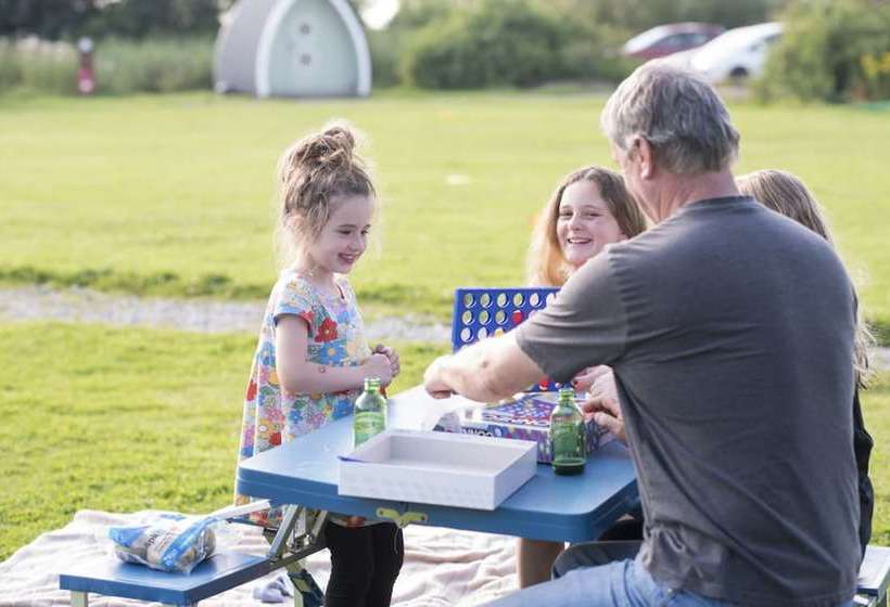 호텔 Camping Pod Near Lakecampsite