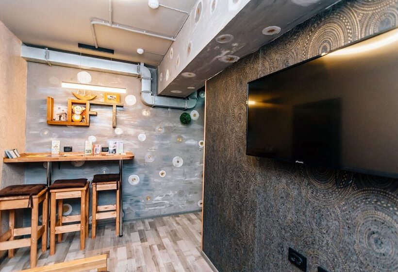 Loft Hostel&apartments