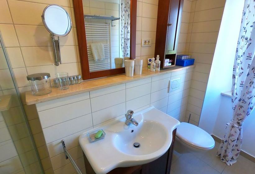 Novak Bonaparte   Hvar City Center