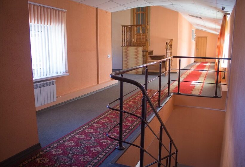 פנסיון Argo Guest House