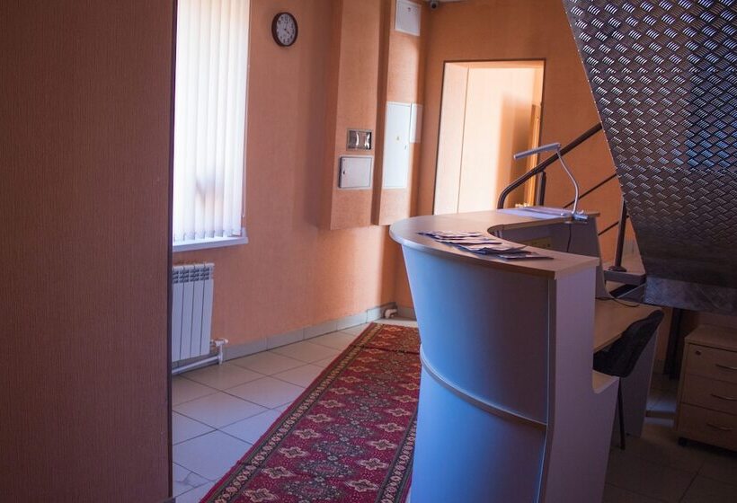 פנסיון Argo Guest House