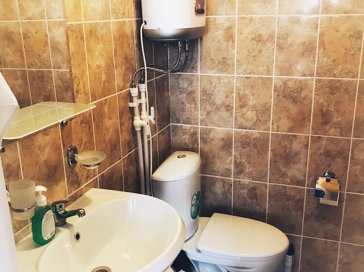 פנסיון Argo Guest House