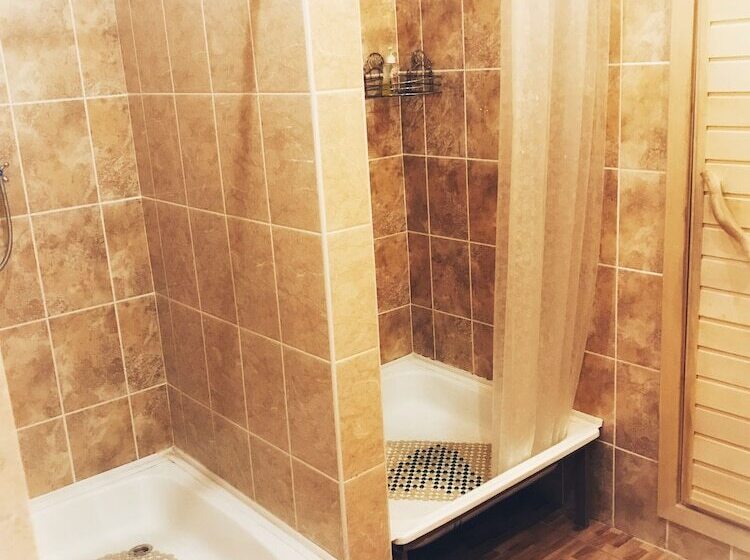 פנסיון Argo Guest House